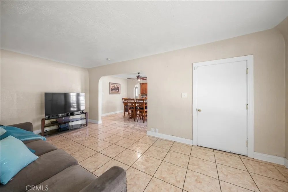 6503 Wilcox Avenue Bell, CA 90201