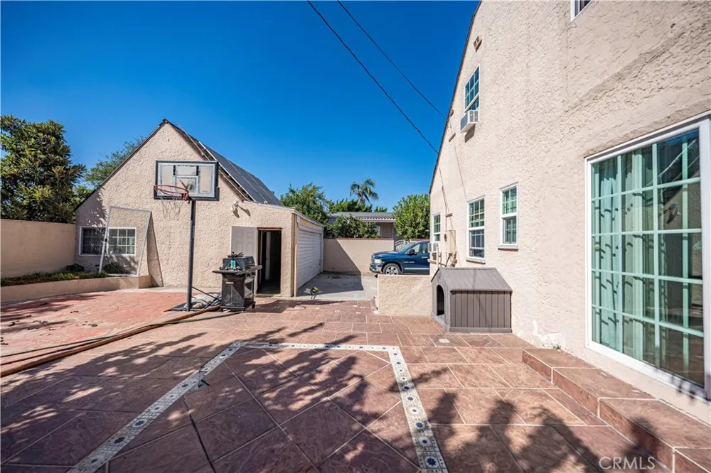 6503 Wilcox Avenue Bell, CA 90201