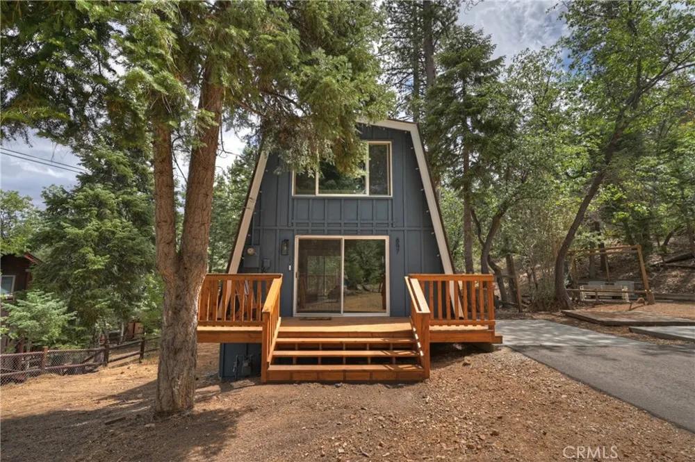 897 Ford Big Bear Lake, CA 92315