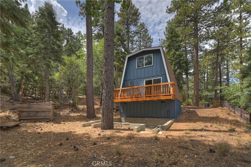 897 Ford Big Bear Lake, CA 92315