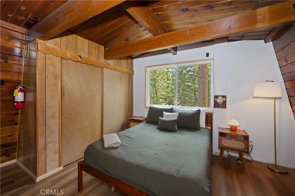 897 Ford Big Bear Lake, CA 92315