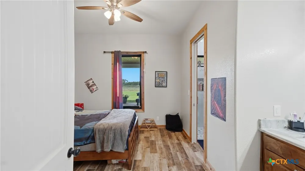 12093 Sulphur Springs Road Adkins, TX 78101