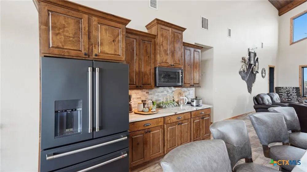 12093 Sulphur Springs Road Adkins, TX 78101