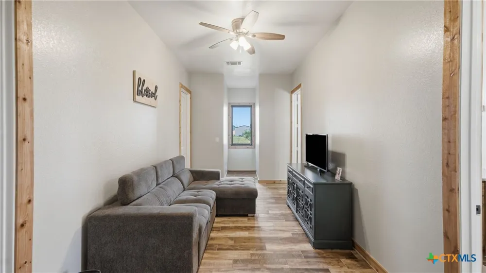 12093 Sulphur Springs Road Adkins, TX 78101