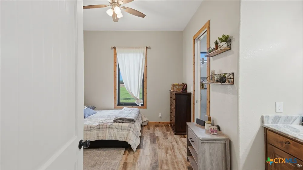 12093 Sulphur Springs Road Adkins, TX 78101