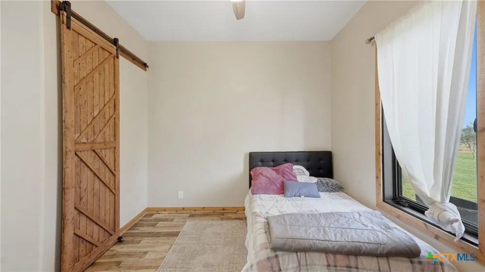 12093 Sulphur Springs Road Adkins, TX 78101