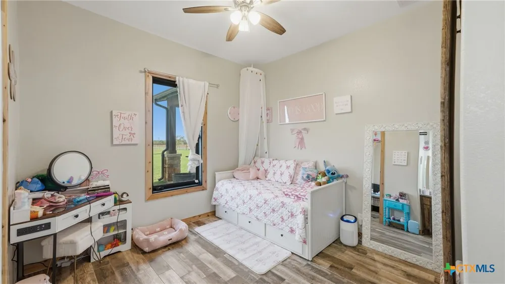 12093 Sulphur Springs Road Adkins, TX 78101