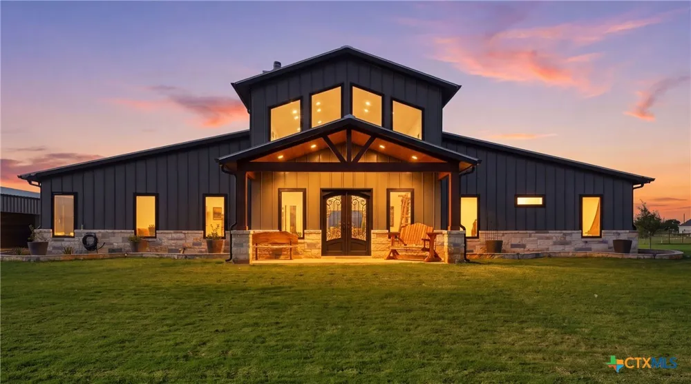 12093 Sulphur Springs Road Adkins, TX 78101