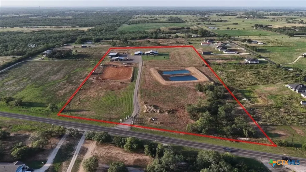 12093 Sulphur Springs Road Adkins, TX 78101