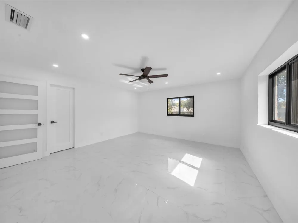 4531 SW 20th Street West Park, FL 33023