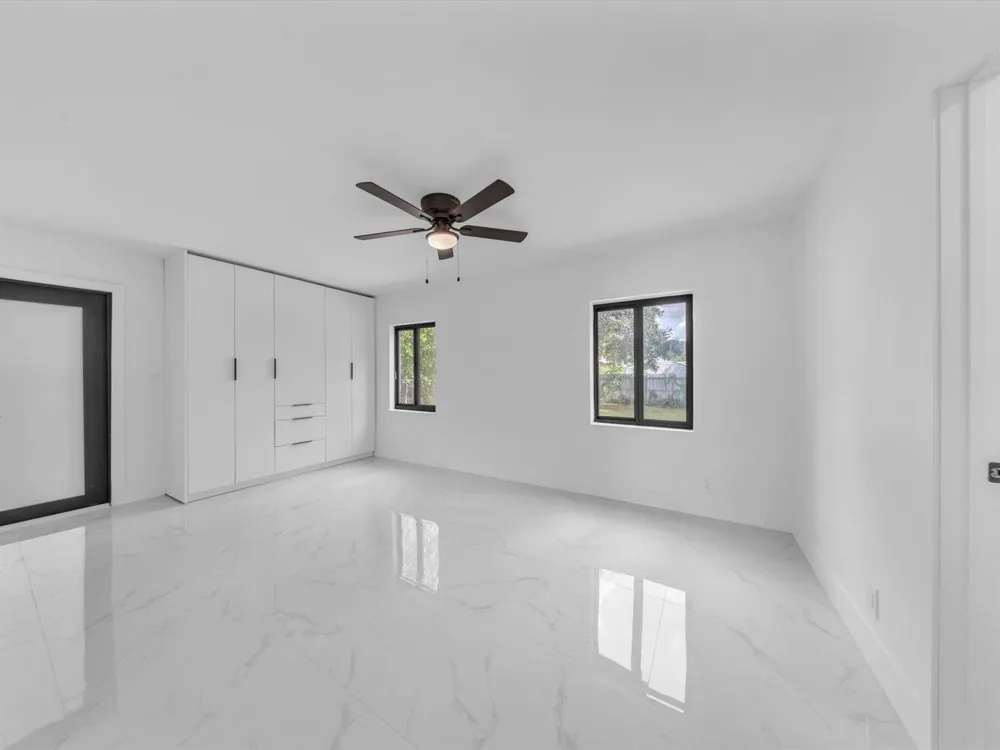 4531 SW 20th Street West Park, FL 33023