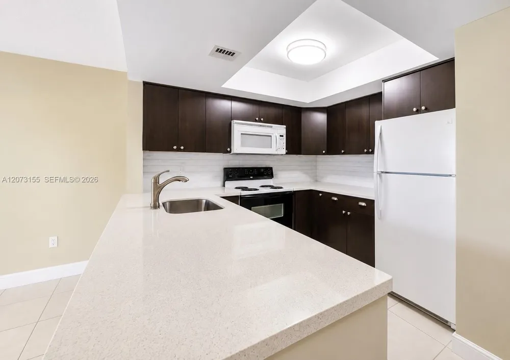 9285 SW 125th Ave #306 Miami, FL 33186