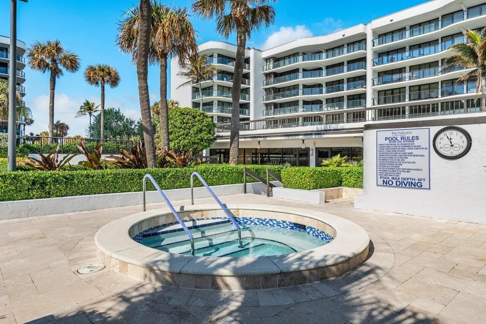 3440 S Ocean Boulevard #304 Palm Beach, FL 33480