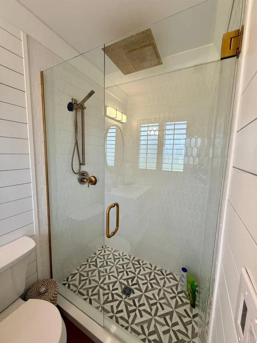 1833 PANDORA DRIVE Sarasota, FL 34231