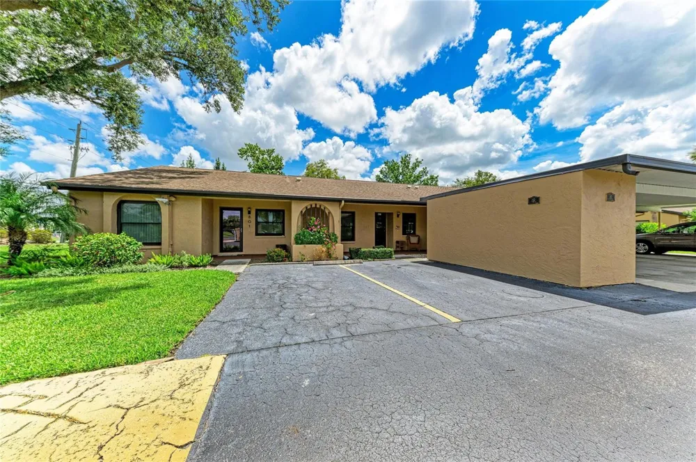 2808 60TH AVENUE W #802 Bradenton, FL 34207