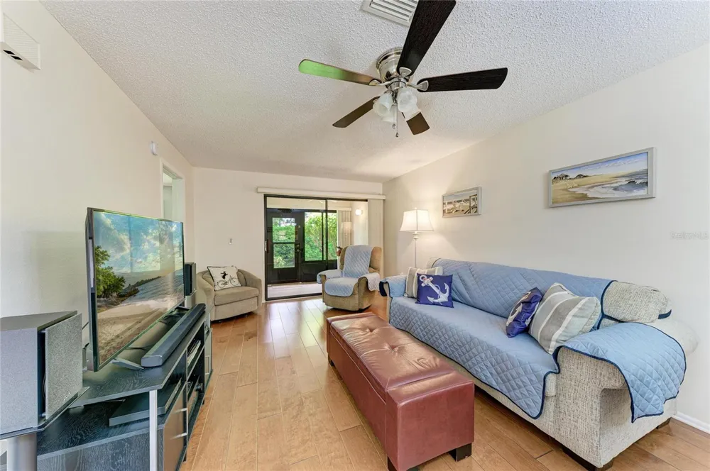 2808 60TH AVENUE W #802 Bradenton, FL 34207