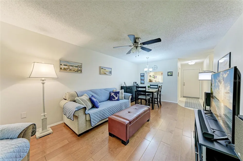 2808 60TH AVENUE W #802 Bradenton, FL 34207