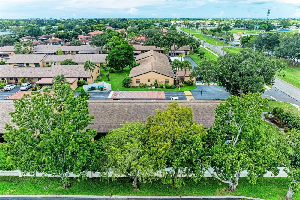 2808 60TH AVENUE W #802 Bradenton, FL 34207