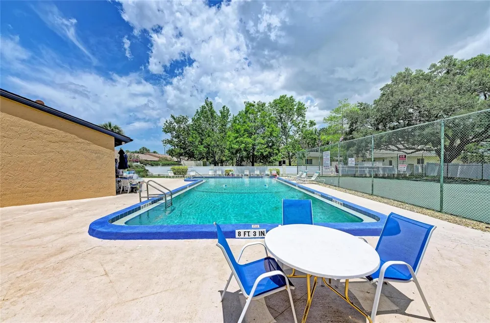 2808 60TH AVENUE W #802 Bradenton, FL 34207
