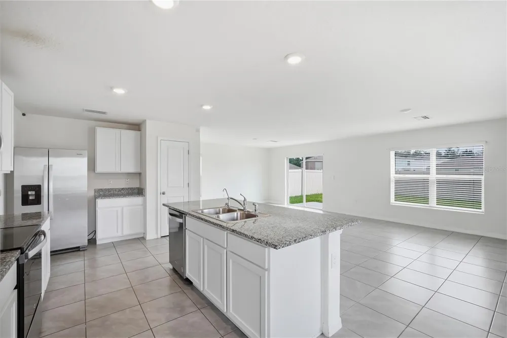 4568 SAND DOLLAR WAY Zephyrhills, FL 33541