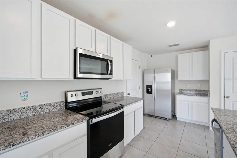 4568 SAND DOLLAR WAY Zephyrhills, FL 33541