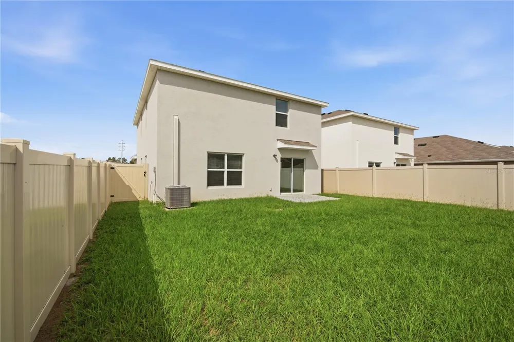 4568 SAND DOLLAR WAY Zephyrhills, FL 33541