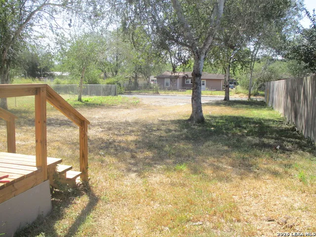 506 E SARAH ST Beeville, TX 78102