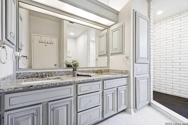 8823 Shade Tree San Antonio, TX 78254