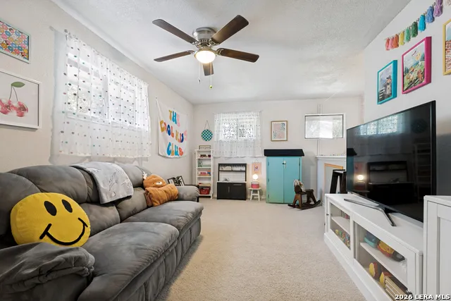 8823 Shade Tree San Antonio, TX 78254