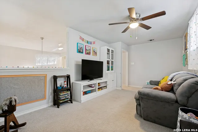 8823 Shade Tree San Antonio, TX 78254