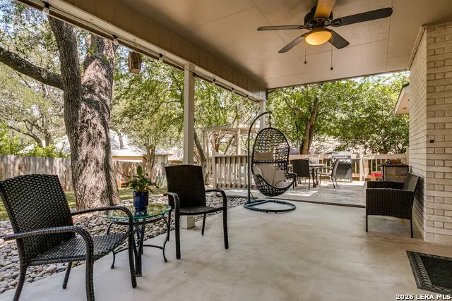 8823 Shade Tree San Antonio, TX 78254