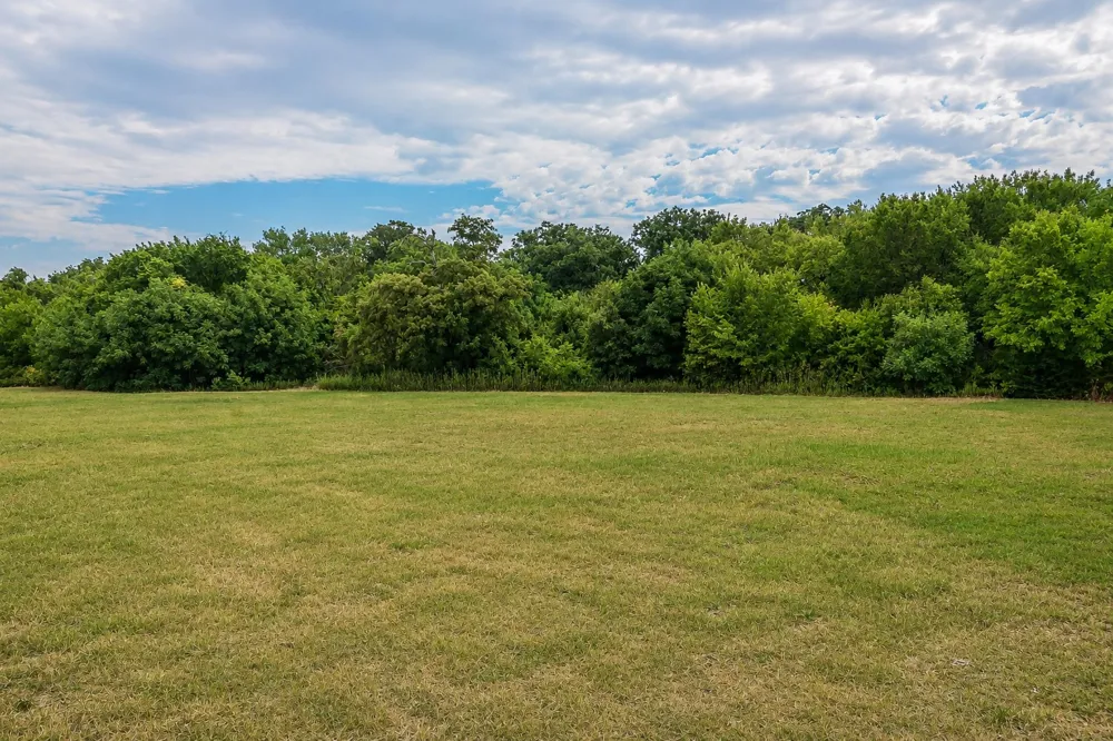 525 Westpark Way Euless, TX 76040