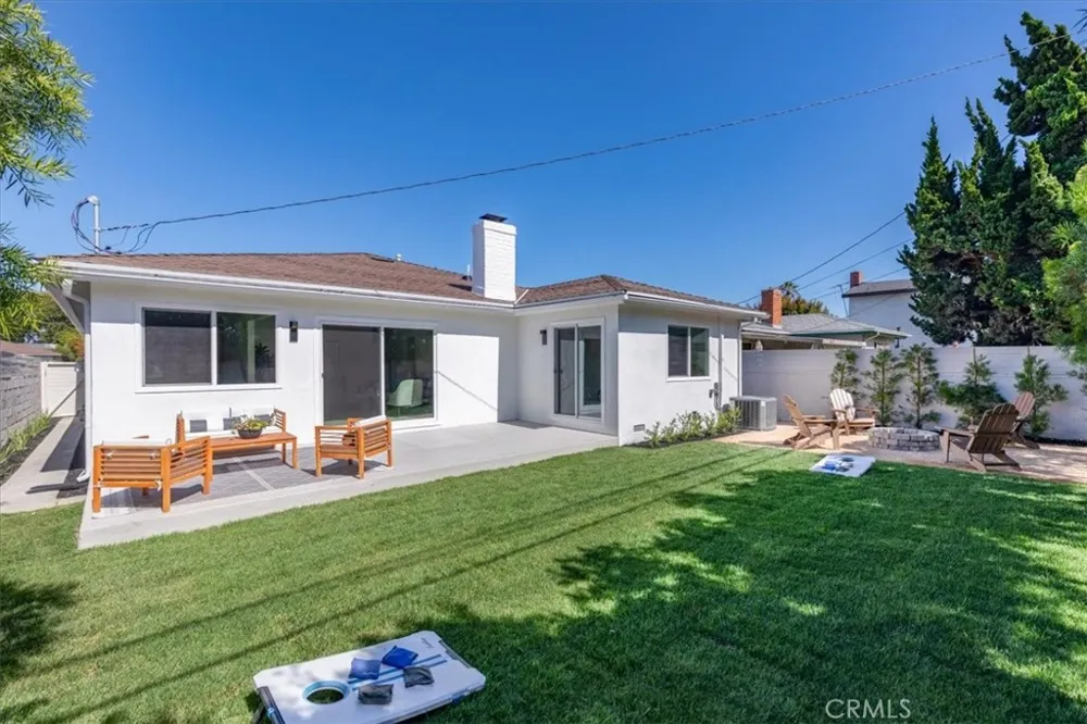 3861 S Norton Avenue Los Angeles, CA 90008