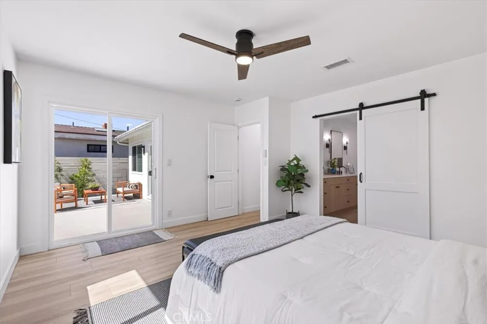 3861 S Norton Avenue Los Angeles, CA 90008