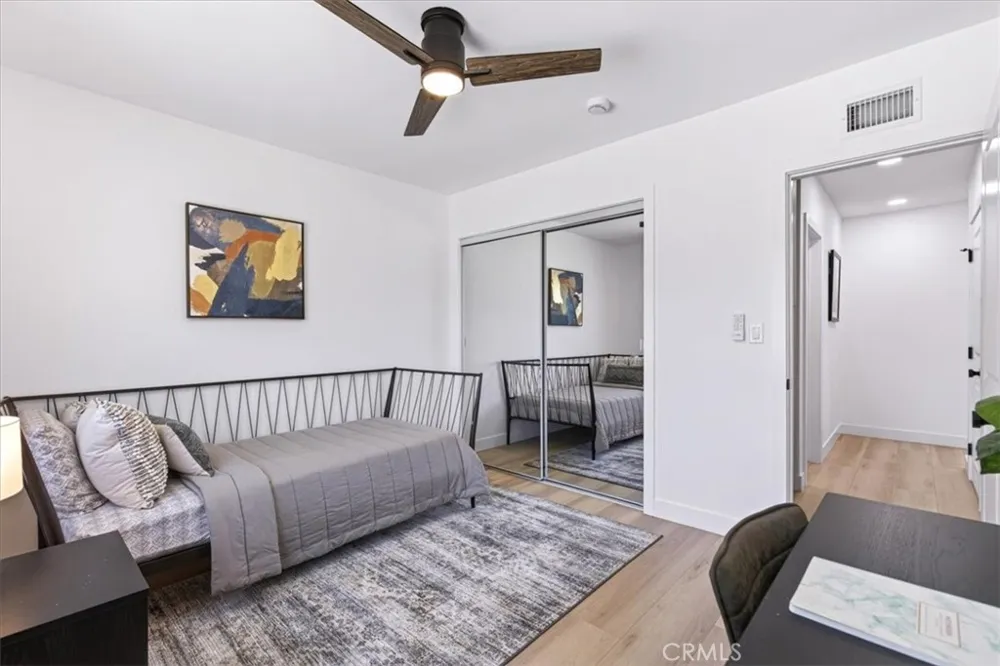 3861 S Norton Avenue Los Angeles, CA 90008