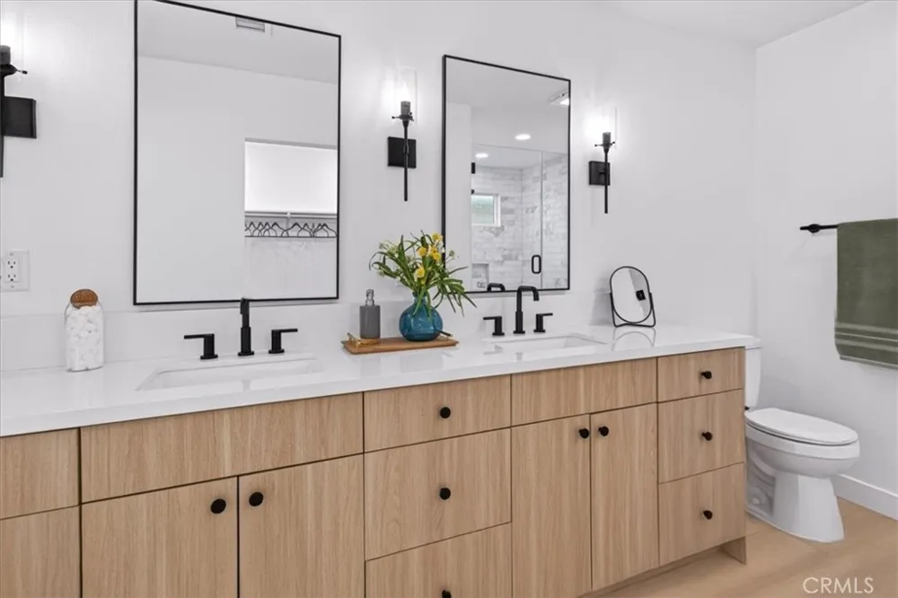 3861 S Norton Avenue Los Angeles, CA 90008