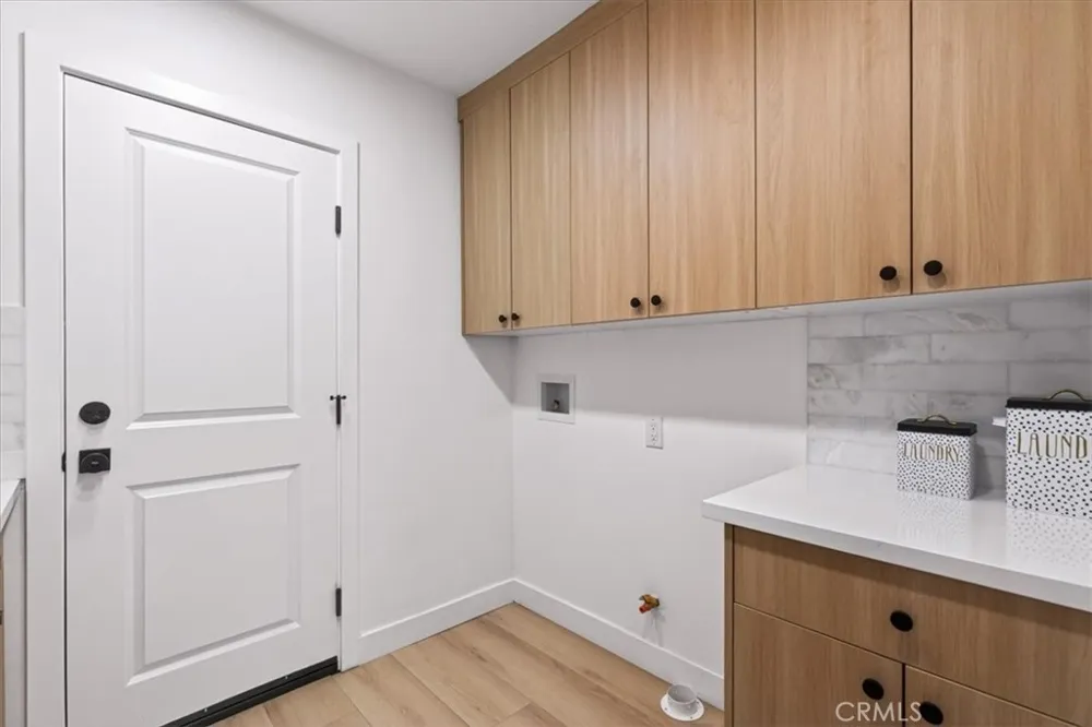 3861 S Norton Avenue Los Angeles, CA 90008