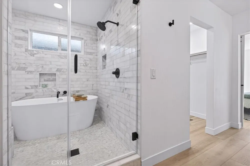3861 S Norton Avenue Los Angeles, CA 90008