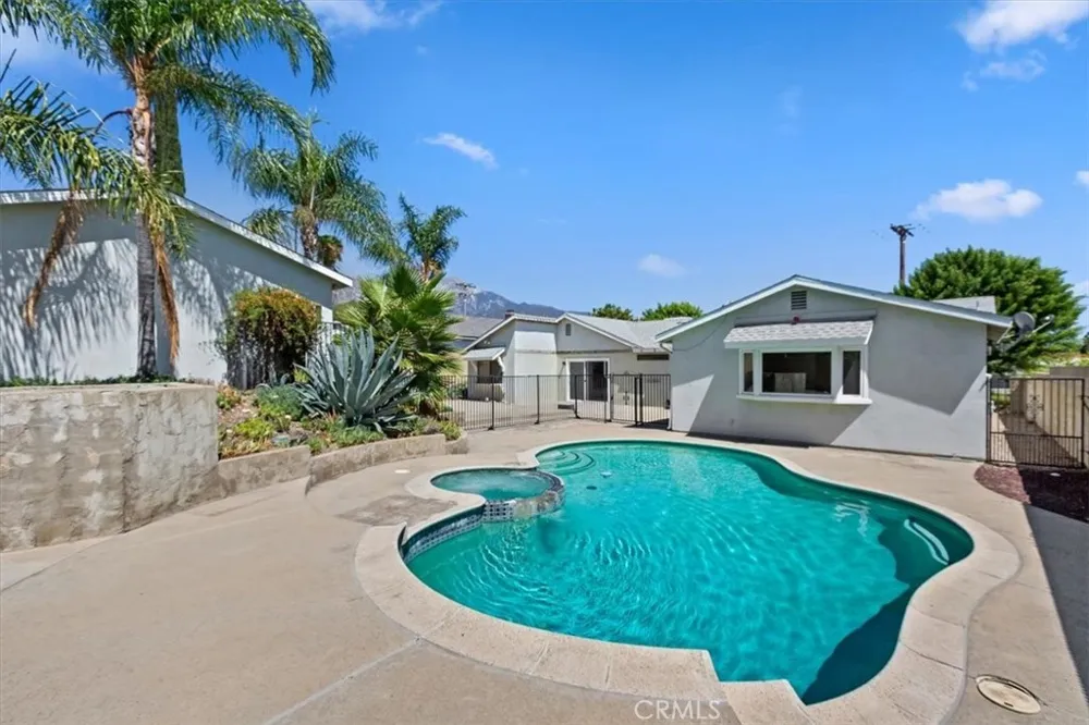 2109 San Antonio Upland, CA 91784