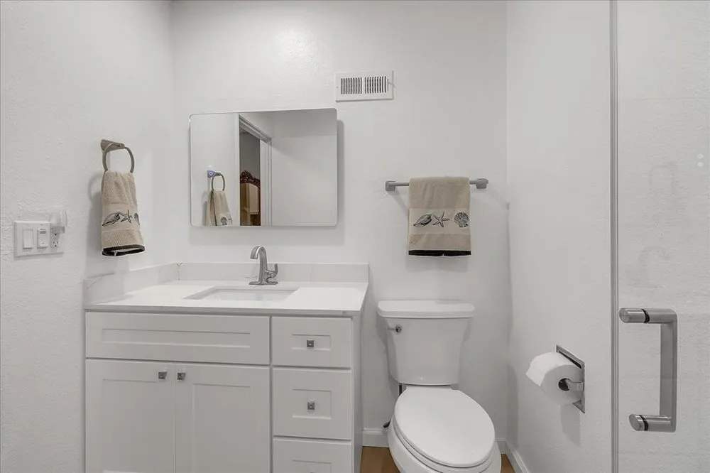 4000 Rio Road #26 Carmel, CA 93923