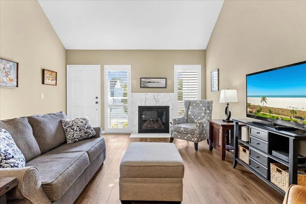 4000 Rio Road #26 Carmel, CA 93923
