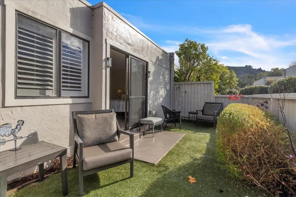 4000 Rio Road #26 Carmel, CA 93923