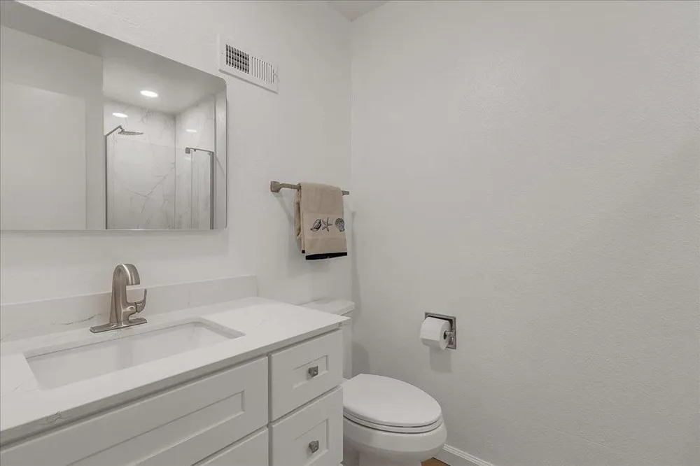 4000 Rio Road #26 Carmel, CA 93923