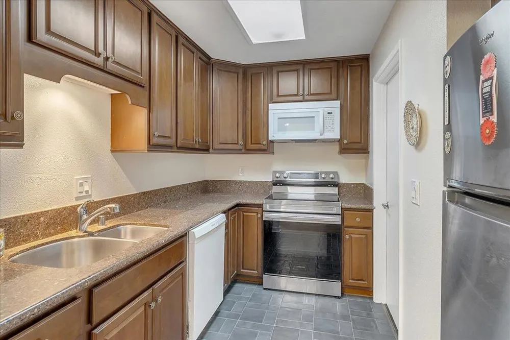 4000 Rio Road #26 Carmel, CA 93923
