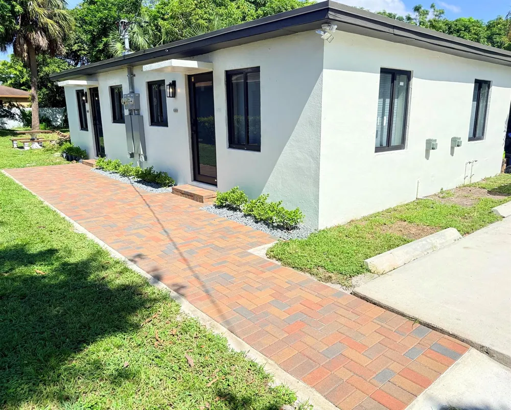 605 NW 15TH Pompano Beach, FL 33069