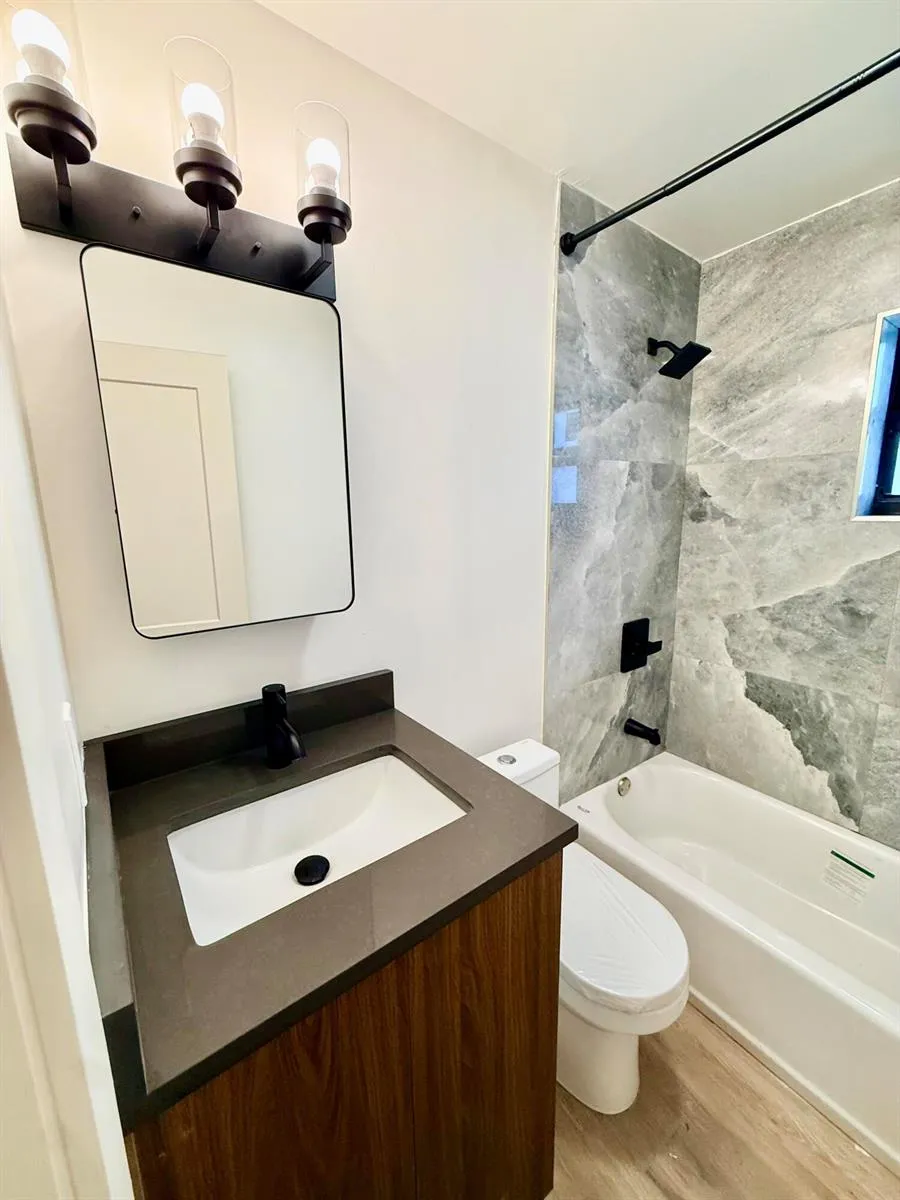 605 NW 15TH Pompano Beach, FL 33069