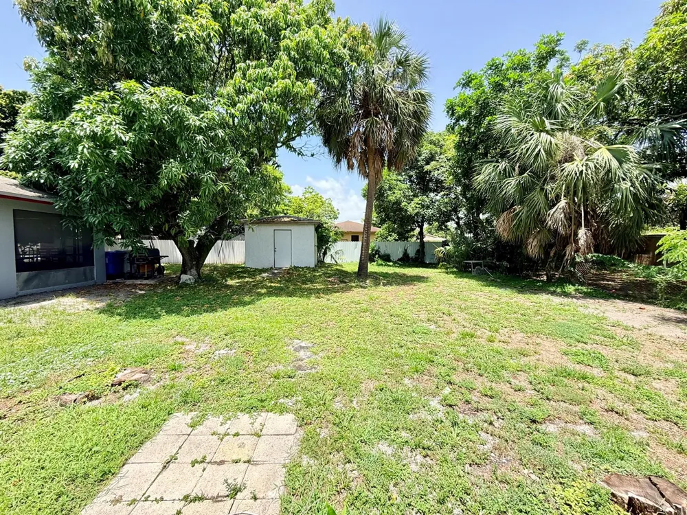 605 NW 15TH Pompano Beach, FL 33069