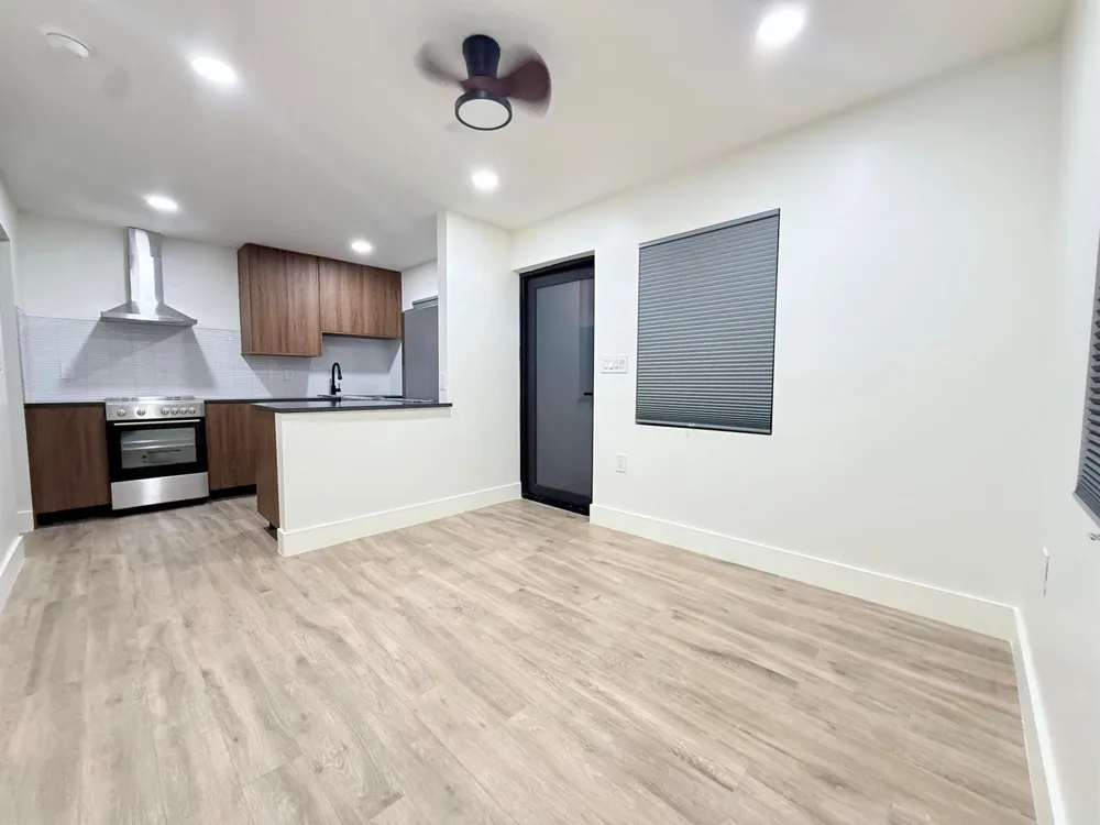605 NW 15TH Pompano Beach, FL 33069