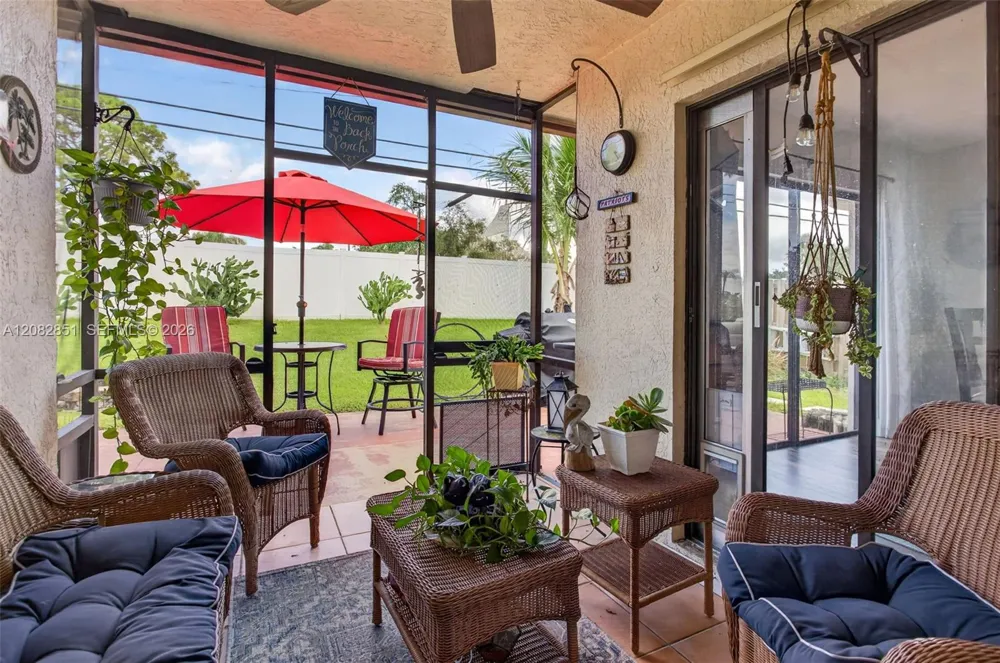 7913 NW 20th St Margate, FL 33063