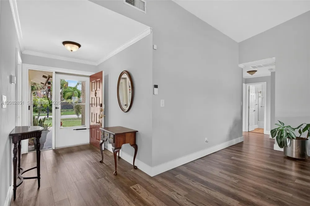 7913 NW 20th St Margate, FL 33063